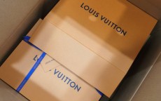 lv包怎么打开(lv包扣子怎么打开)