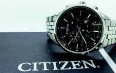 西铁城手表时间怎么调(西铁城手表怎么调时间和日期)