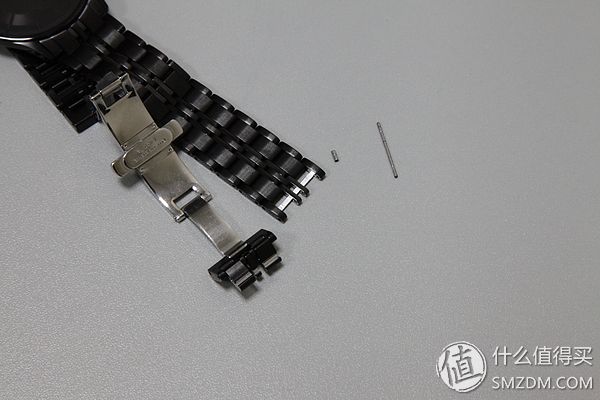 黑 · 轻 · 薄：CITIZEN 西铁城 AR3015-53E 光动能腕表