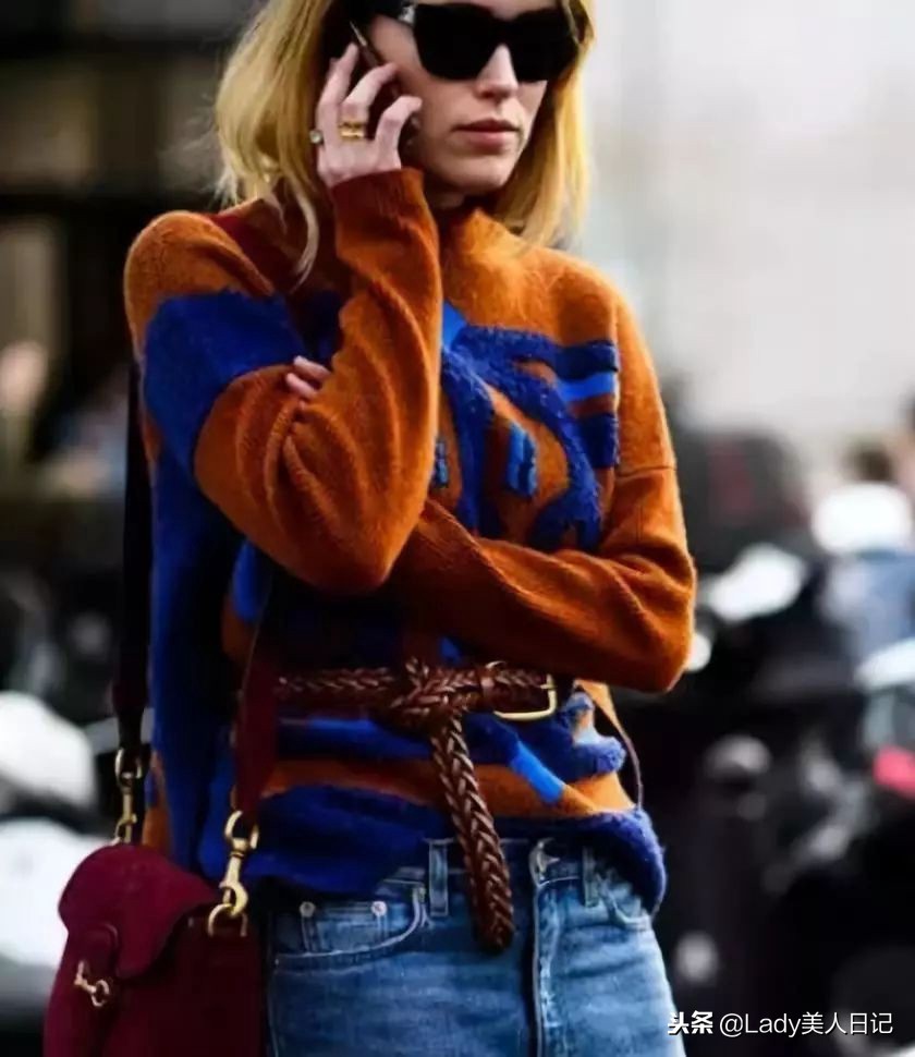 Gucci腰带是最新时髦利器没错了，半裙or毛衣都能轻松搭配