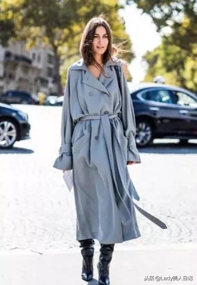 Gucci腰带是最新时髦利器没错了，半裙or毛衣都能轻松搭配