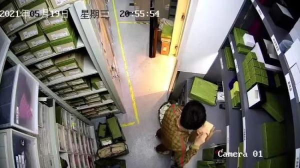 专柜的GUCCI包还能有假?狸猫换太子,假货进专柜正品被“贱卖”