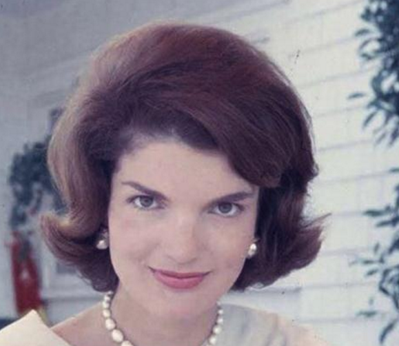 都是戴珍珠，她比你赢在哪儿？