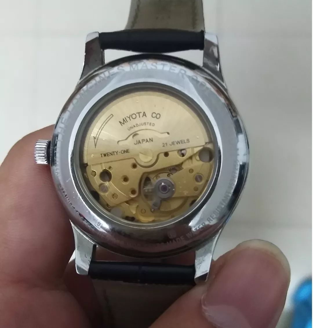 如何判断你买的浪琴表是真表还是假表?
