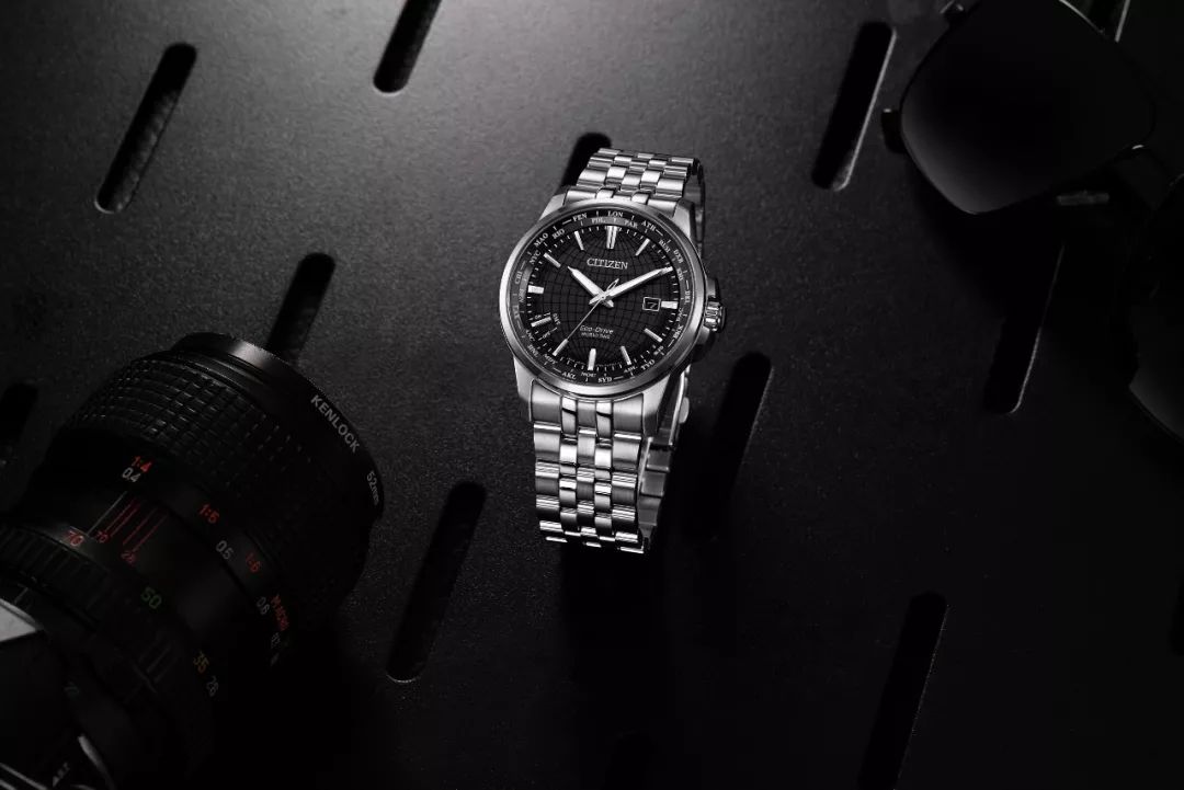 独家首发 | 新品西铁城光动能万年历腕表，不到3千就可拿下！