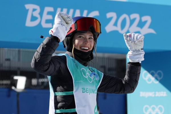 与运动员一起出镜的“冬奥时间”